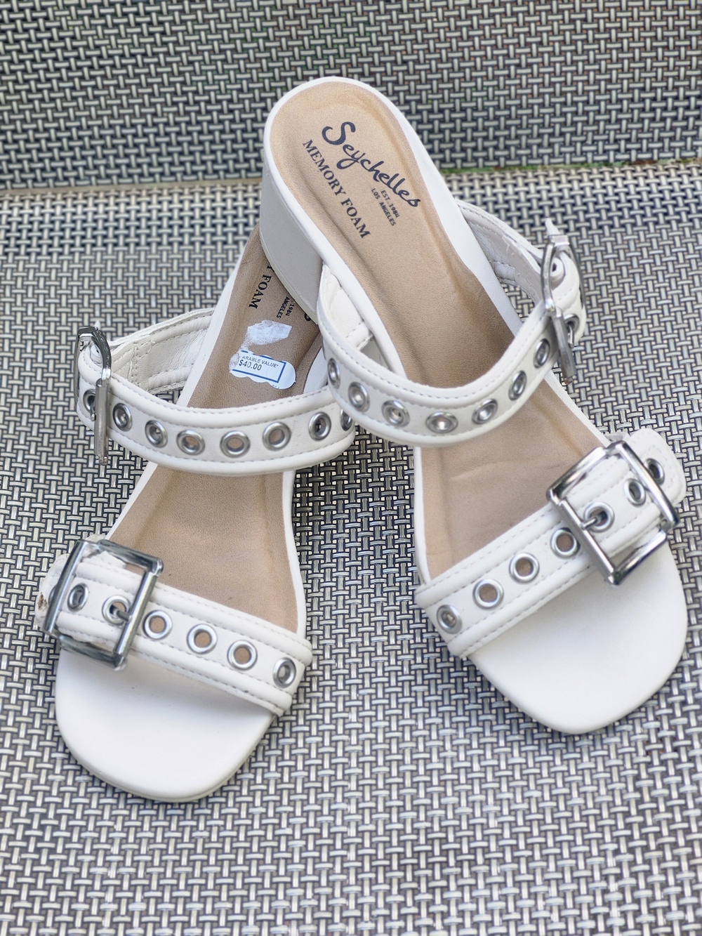 Seychelles Bone Faux Leather Grommet Buckle Slide Block Heel Size 6.5